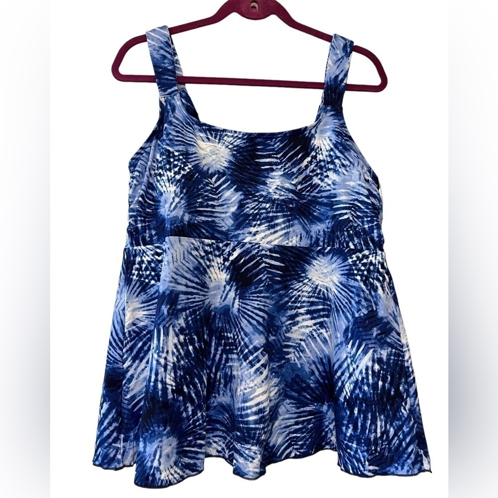 NWT Lands' End Blue and White Flutter Tankini Swim Top- XL